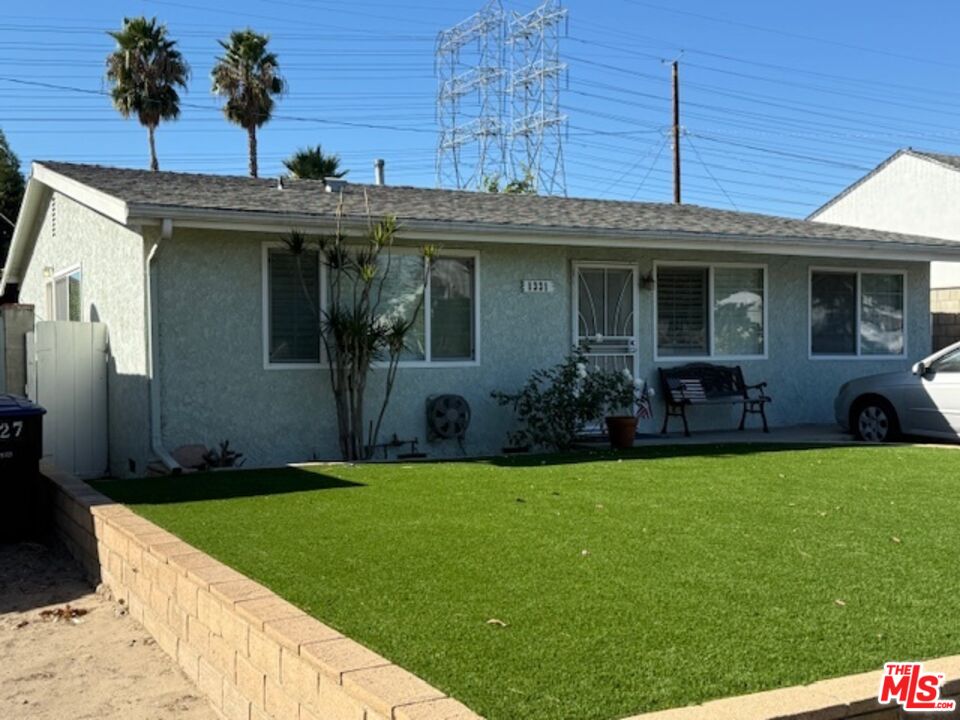 Off Market 11 67bcb5afa20c1b4481270856