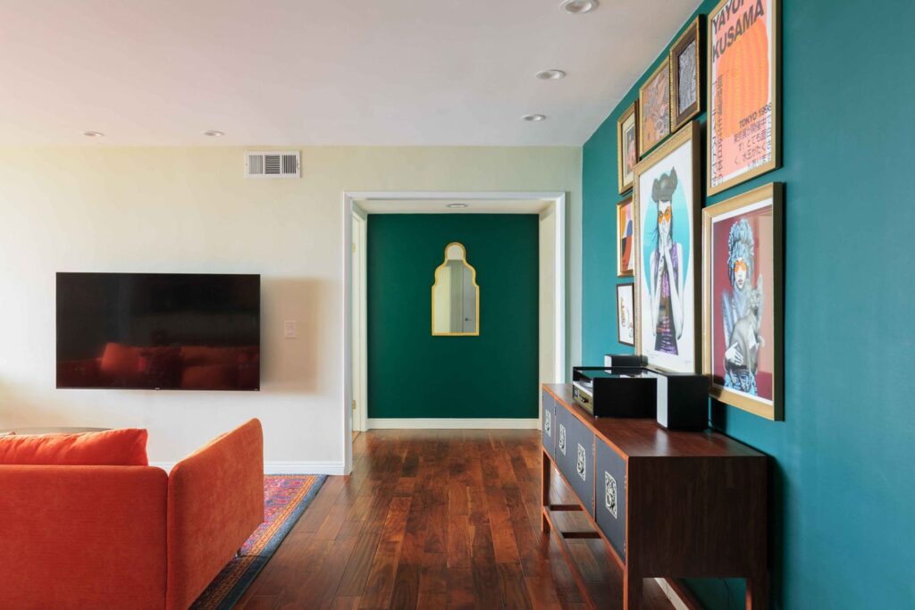 Off Market 32 67bcb5b00aace4f9386a2c93