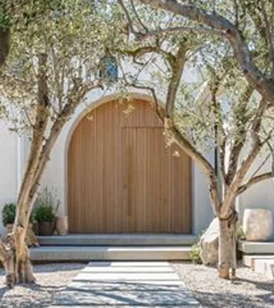 Mid Wilshire a door with trees in the background