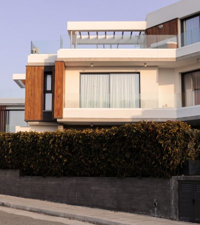 Luxury villa exterior in Los Angeles featuring modern architecture and premium finishes at Acama Villas