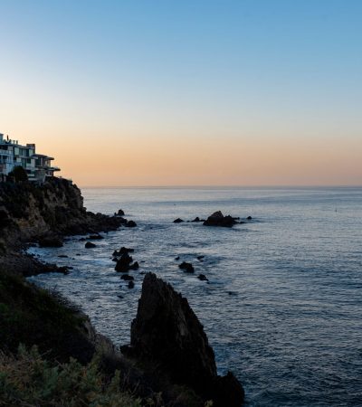 Stunning coastal view of County Line Beach, a premier luxury real estate destination in Los Angeles.