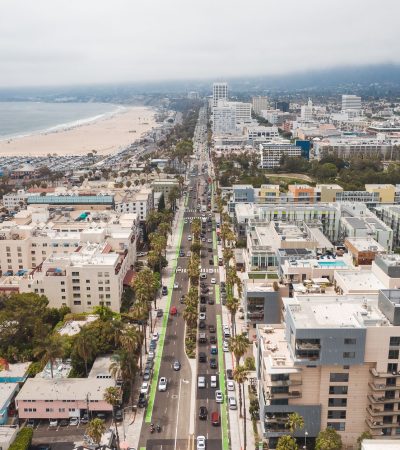 Modern luxury condominium building in Del Mar, Los Angeles featuring contemporary architecture and premium amenities