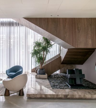 Elegant Hollywood California rental home showcasing modern luxury architecture and stylish interior design