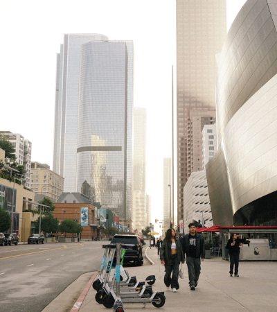 Luxury shopping district and real estate in Fashion Square, Los Angeles