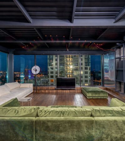 Modern Gallery Lofts luxury residential building in Los Angeles featuring contemporary architecture and urban design