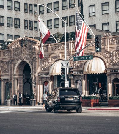 Elegant luxury homes in Lafayette Square, Los Angeles neighborhood showcasing upscale real estate properties