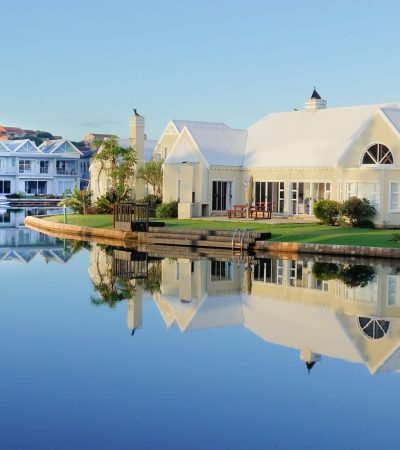Luxury homes in Lake Jennings Park Estates, Lakeside CA with scenic lakeside views and modern architecture