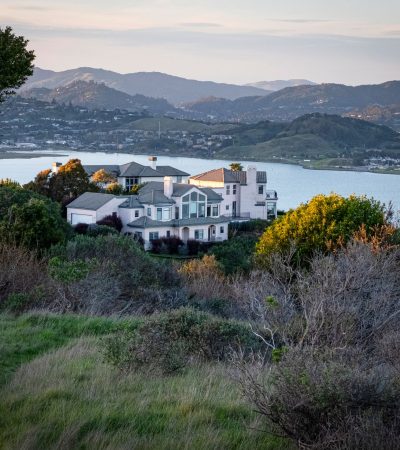 Luxury residential community at Landmark At The Ridge in Brisbane, California