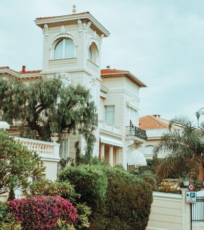 Luxury residential community in Los Angeles featuring upscale homes in Las Casitas neighborhood
