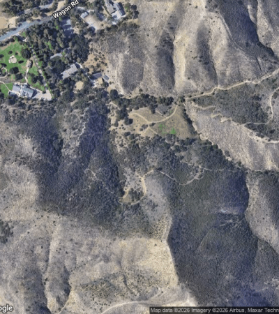 Luxury residential community in Las Virgenes Village, Los Angeles featuring upscale homes