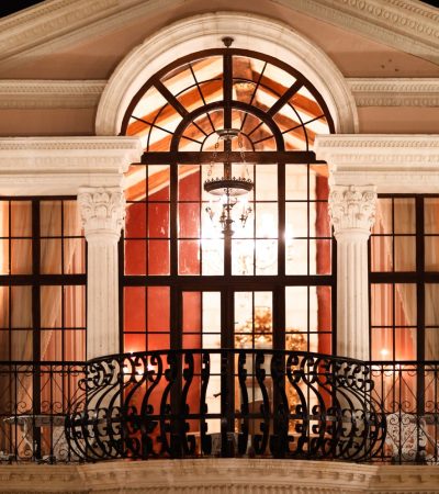Elegant luxury home exterior showcasing classic architectural design in Los Angeles real estate market