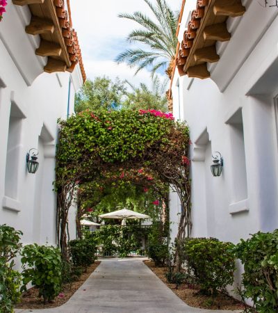Luxury home in Lions Gate Estates, La Quinta, featuring high-end architecture and desert landscape design