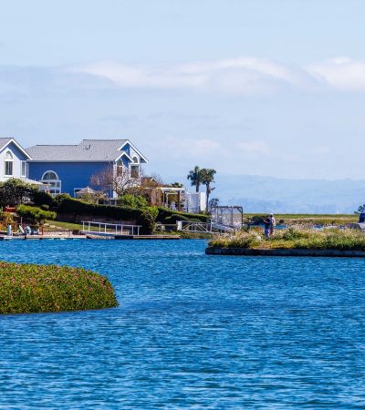 Upscale waterfront homes in Mariners Island, San Mateo with modern architecture and bay views
