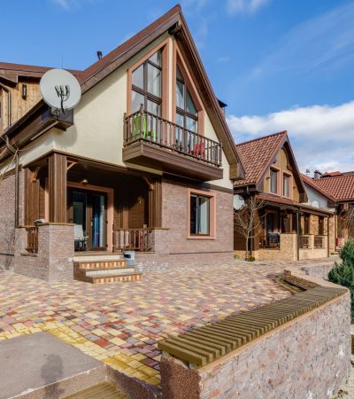 Beautiful luxury home exterior in Monrovia, California available for sale through The Knight Group real estate agency