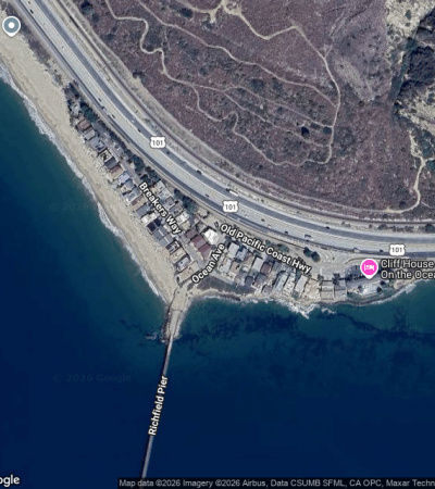 Stunning luxury home in Mussel Shoals, Los Angeles neighborhood showcasing upscale real estate.