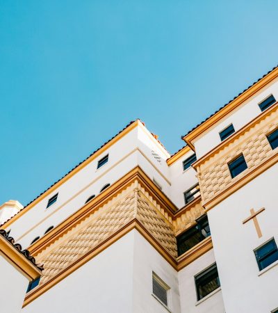 Pico Robertson white and yellow concrete building