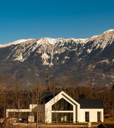Stunning luxury home in Rim Forest near Lake Arrowhead, California available for sale