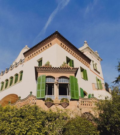 Luxurious residential property in Royal Woods, Los Angeles neighborhood showcasing upscale architecture and landscaping