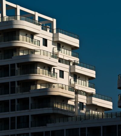 Shoreham Towers luxury apartment building in Los Angeles, featuring elegant architecture and premium residences.