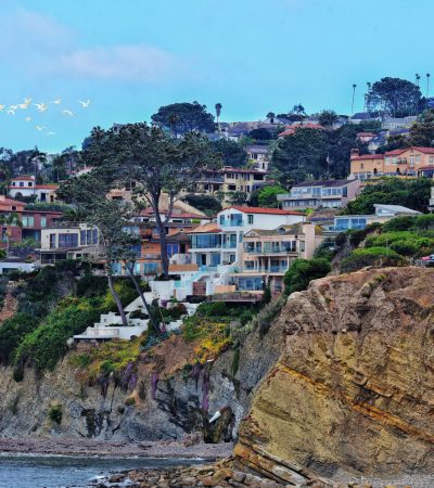 Elegant waterfront luxury home in Shoreview, San Mateo with modern architecture and bay views