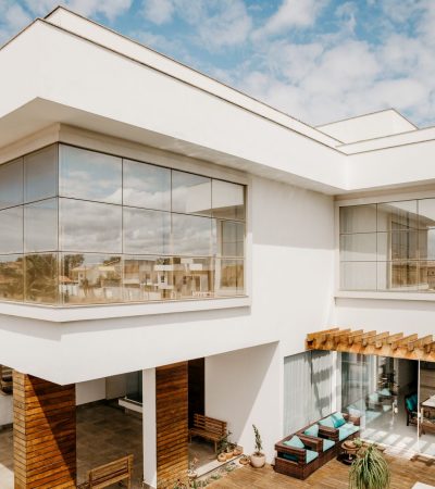 Luxury home exterior in Stanford Ranch, Los Angeles real estate market