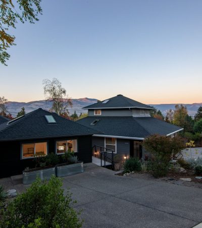 Luxury homes for sale in Wrightwood, CA featuring mountain views and contemporary architecture