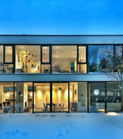 landscape photo of 2-storey house